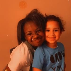 Meet your Posher, Ameara